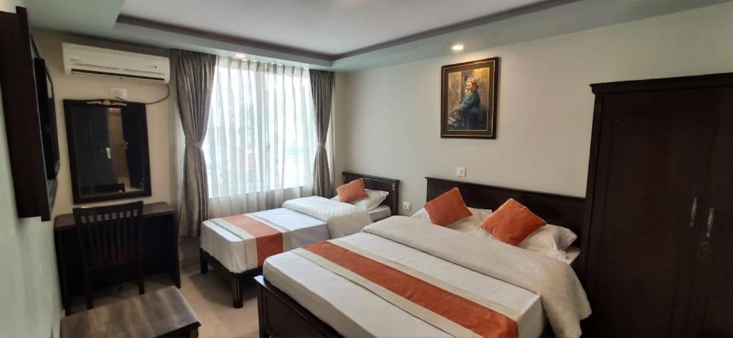 Hotel Pipal Tree Kathmandu Ngoại thất bức ảnh